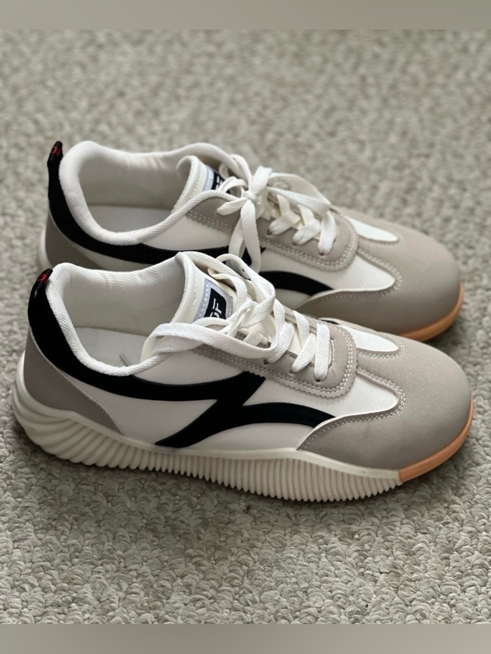 de Florance DF Cloudea
Sneakers size 8 women’s
